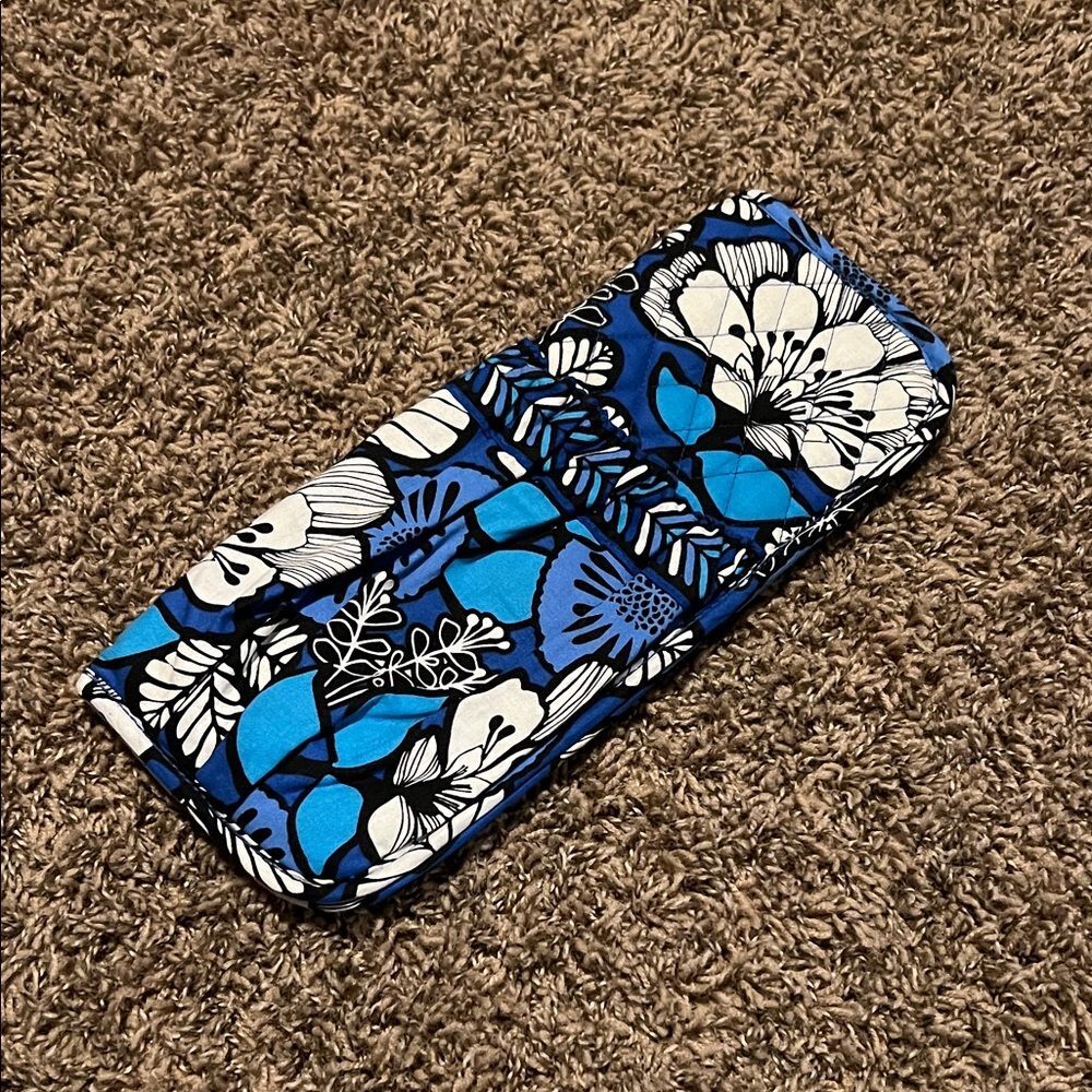 Vera Bradley Blue and White Floral Jewelry Organizer
